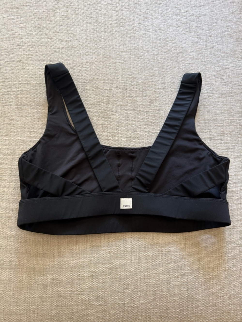 Vuori Black V-Back Support Sports Bra